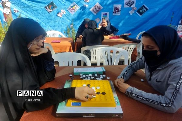 حضور دانش‌آموزان  دختر شمال استان فارس در اردوی شهید نیری در اردوگاه میثاق آباده