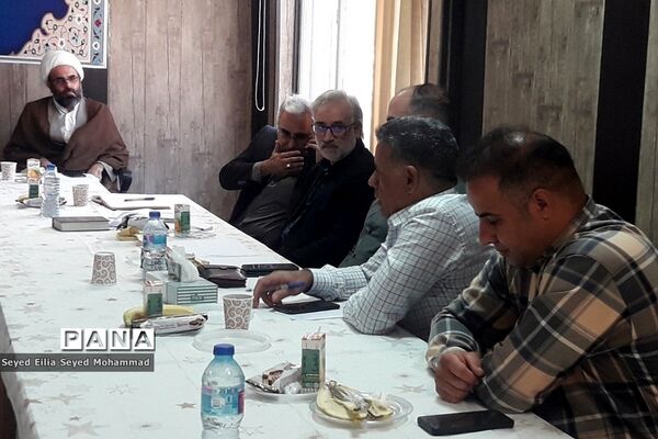 برگزاری جلسه هم‌اندیشی انجمن کتابخانه‌های عمومی به‌مناسبت هفته کتاب در قیامدشت