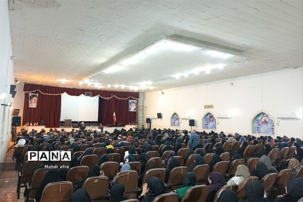 برگزاری دوره ارتباط موثر با نوجوانان ویژه والدین دانش‌آموزان بهبهان