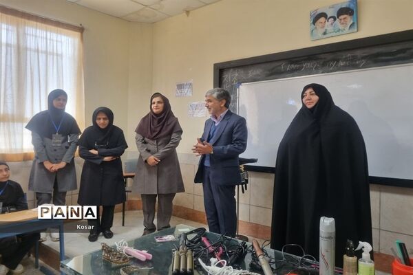 بازدید مسئولان متوسطه استان خراسان رضوی و شهرستان کاشمر از دبیرستان حضرت زینب(س)