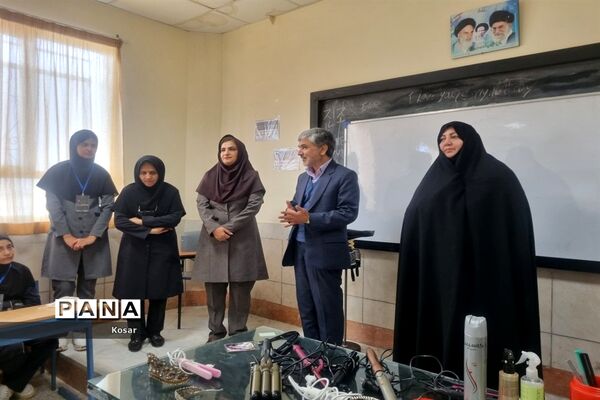 بازدید مسئولان متوسطه استان خراسان رضوی و شهرستان کاشمر از دبیرستان حضرت زینب(س)