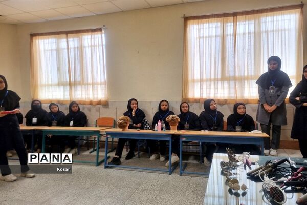 بازدید مسئولان متوسطه استان خراسان رضوی و شهرستان کاشمر از دبیرستان حضرت زینب(س)