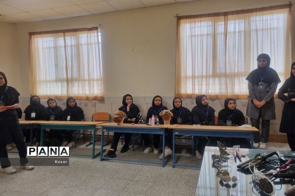 بازدید مسئولان متوسطه استان خراسان رضوی و شهرستان کاشمر از دبیرستان حضرت زینب(س)