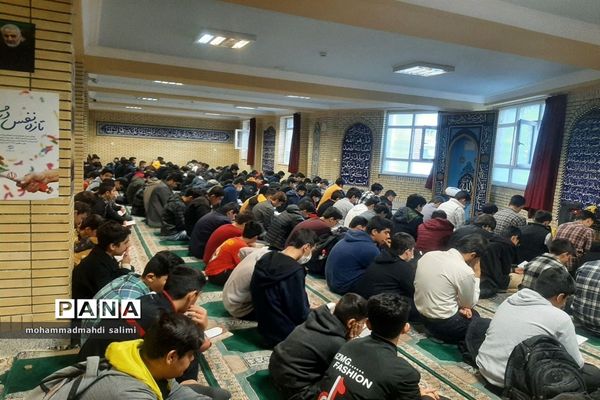 برگزاری مراسم پر فیض زیارت عاشورا هر هفته در مدرسه باقرالعلوم ایلام