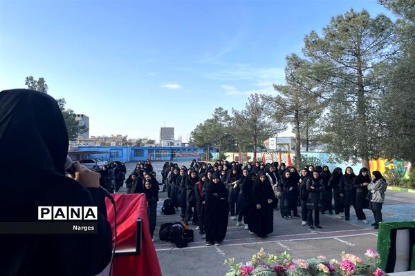 گرامیداشت روز دانش آموز در دبیرستان شاهد مطهره
