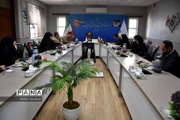 جلسه دبیرخانه کشوری مدیران متوسطه اول آموزش و پرورش ناحیه یک