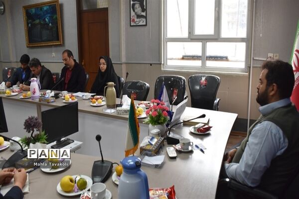 جلسه دبیرخانه کشوری مدیران متوسطه اول آموزش و پرورش ناحیه یک