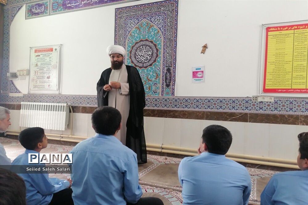 برگزاری طرح صد ثانیه در دبیرستان شهید بهشتی دوره اول