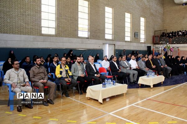 آیین افتتاحیه مسابقات ورزشی مدارس ناحیه یک قم