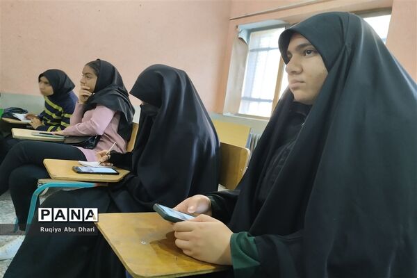 دومین کارگاه آموزشی خبرنویسی ویژه دانش‌آموز خبرنگاران دختر در کانون شهدای فرهنگی ملارد