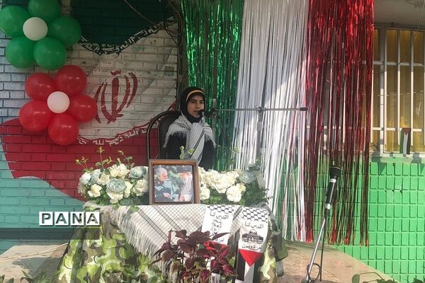 رونمایی از طرح هر مدرسه یک شهید، در دبستان شهید ناصری ناحیه دو ری