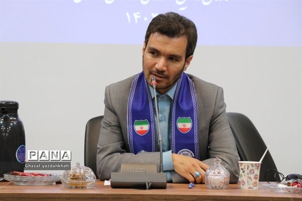 جلسه ۱۳ آبان و تقدیر از خبرنگاران فعال