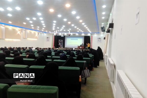 برگزار جلسه ی جهاد‌تبیین در کانون فرهنگی تربیتی لقمان کاشمر