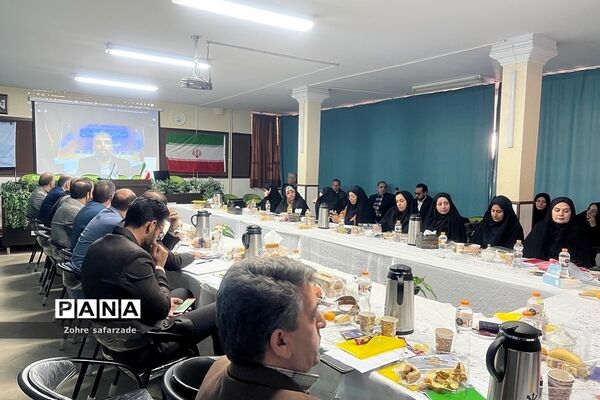 جلسه مدیران مدارس سمپاد شهرستان‌های استان تهران در رودهن