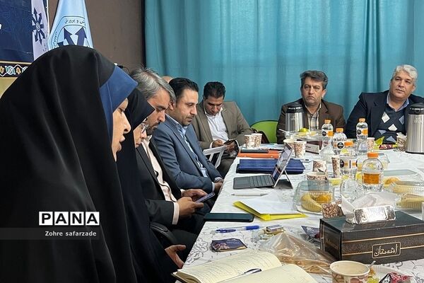 جلسه مدیران مدارس سمپاد شهرستان‌های استان تهران در رودهن