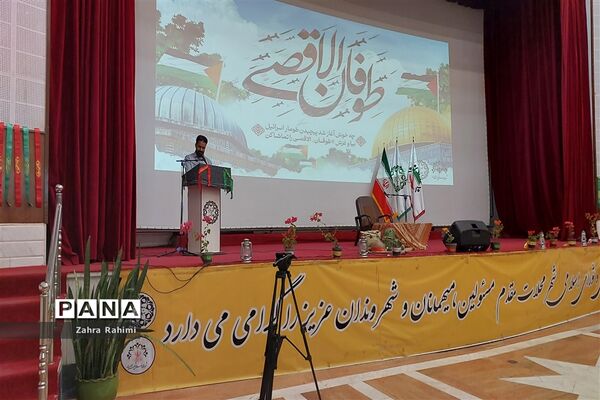 اجتماع دختران آینده‌ساز با حضور حاج حسین یکتا در شهرستان محلات