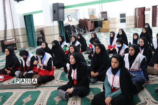 دیدارجوانان جمعیت هلال احمربانماینده ولی فقیه خراسان شمالی