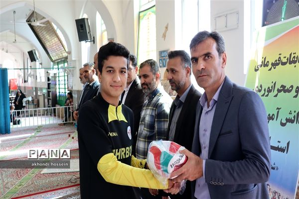 مسابقات دو صحرانوردی دانش‌آموزی استان یزد به میزبانی شهرستان میبد