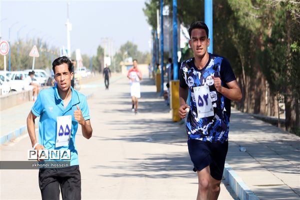 مسابقات دو صحرانوردی دانش‌آموزی استان یزد به میزبانی شهرستان میبد