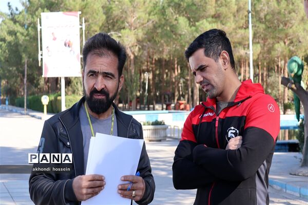 مسابقات دو صحرانوردی دانش‌آموزی استان یزد به میزبانی شهرستان میبد