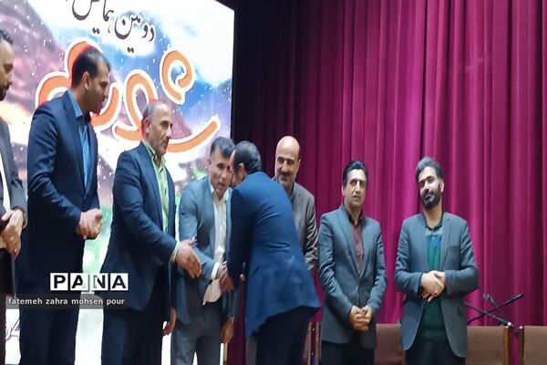 همایش استانی شعر بومی شورم به مناسبت گرامیداشت هفته مازندران در محمودآباد