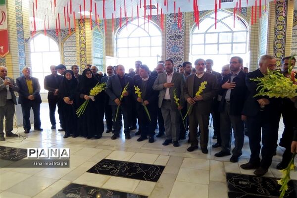 گلباران مزار شهدا با حضور وزیر آموزش و پرورش در معصوم زاده شهرستان بجنورد