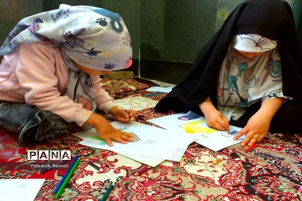 حضور دانش‌آموزان و فرهنگیان در نماز جمعه شهرستان ملارد