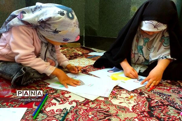 حضور دانش‌آموزان و فرهنگیان در نماز جمعه شهرستان ملارد