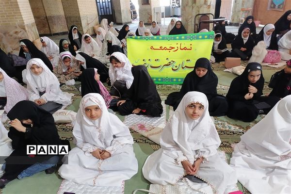 حضور دانش‌آموزان  خاتم در نماز جمعه