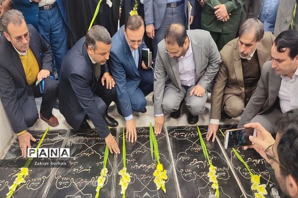 گلباران  مزار شهدای شهرستان بجنورد با حضور وزیر آموزش و پرورش