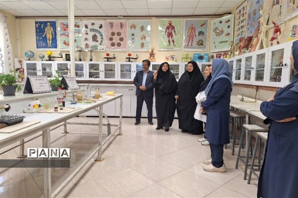 افتتاحیه آزمایشگاه شهیده شیما اکرم صیدم در دبیرستان فرزانگان ۴(قدسیه علوی)