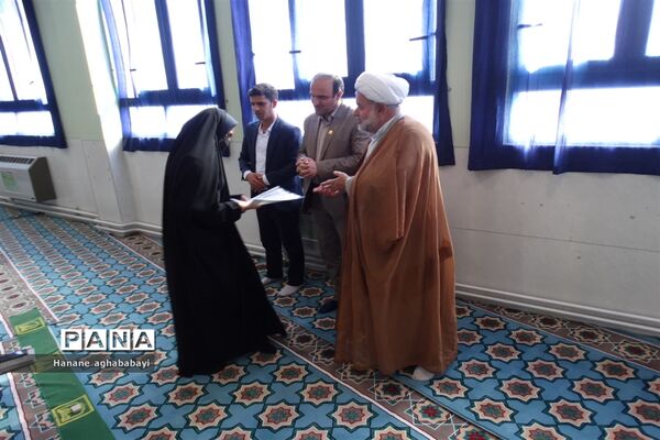 بازدید معاون پرورشی و فرهنگی اداره کل آموزش و پرورش استان اصفهان از مدارس شهرستان ورزنه