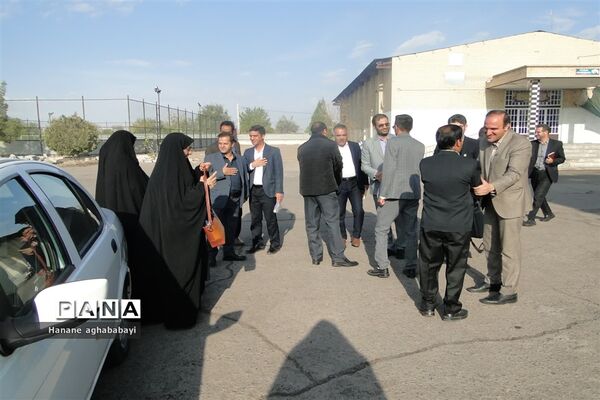 بازدید معاون پرورشی و فرهنگی اداره کل آموزش و پرورش استان اصفهان از مدارس شهرستان ورزنه