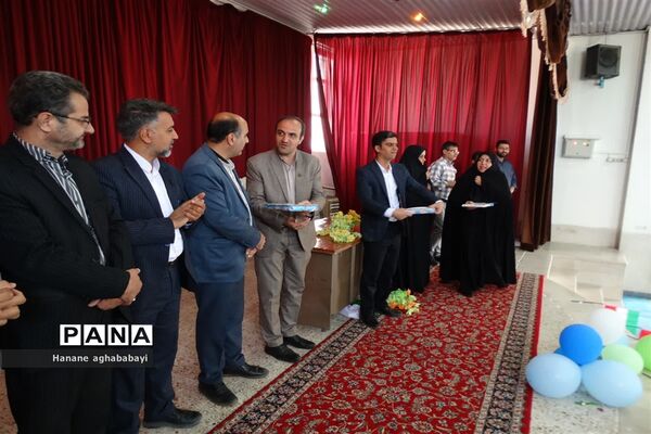 بازدید معاون پرورشی و فرهنگی اداره کل آموزش و پرورش استان اصفهان از مدارس شهرستان ورزنه