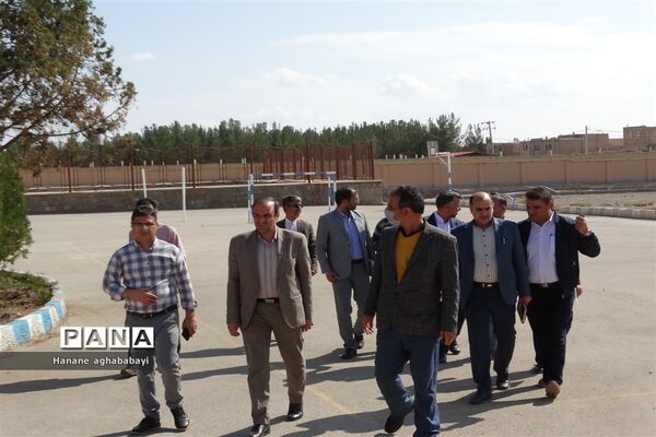 بازدید معاون پرورشی و فرهنگی اداره کل آموزش و پرورش استان اصفهان از مدارس شهرستان ورزنه