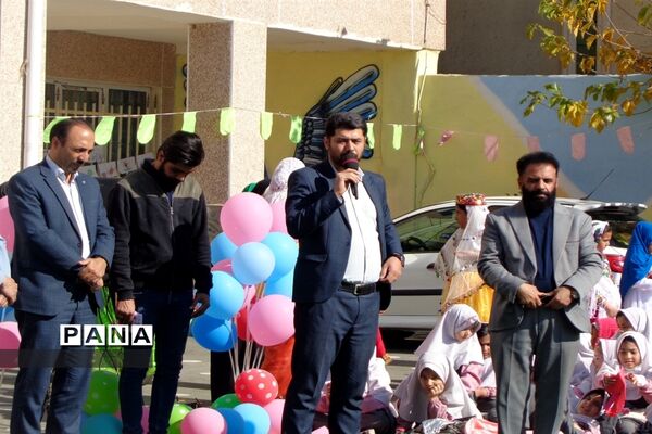 برگزاری جشن هفته کتاب و کتاب خوانی در مدرسه امام رضا(ع)  مهرآباد رودهن