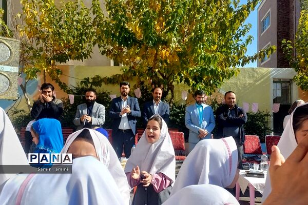 برگزاری جشن هفته کتاب و کتاب خوانی در مدرسه امام رضا(ع)  مهرآباد رودهن