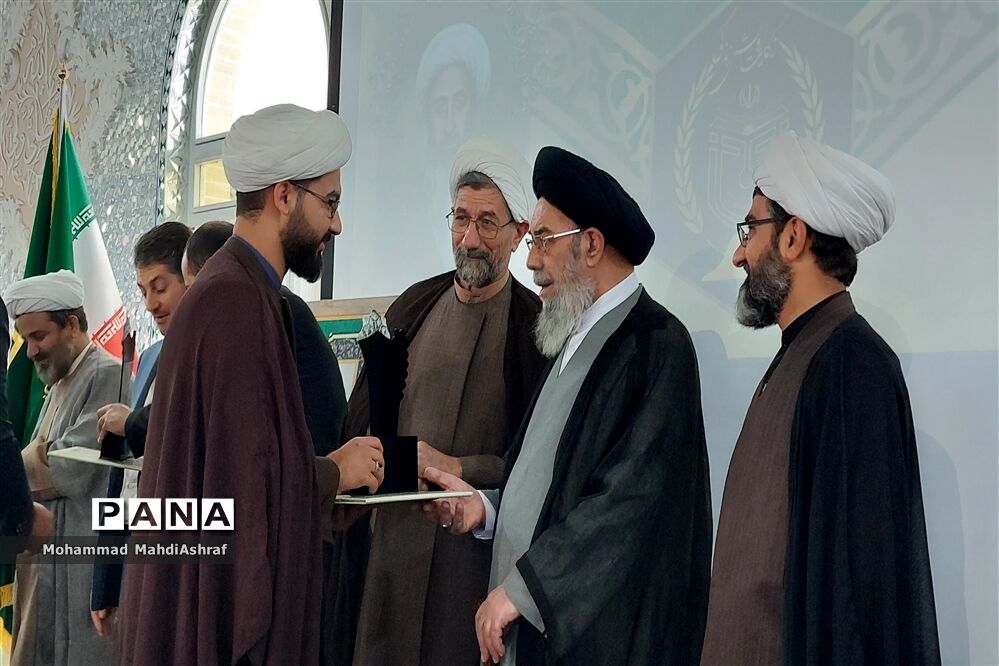 اولین جشنواره زکات شهرستان‌های شرق استان اصفهان در نایین
