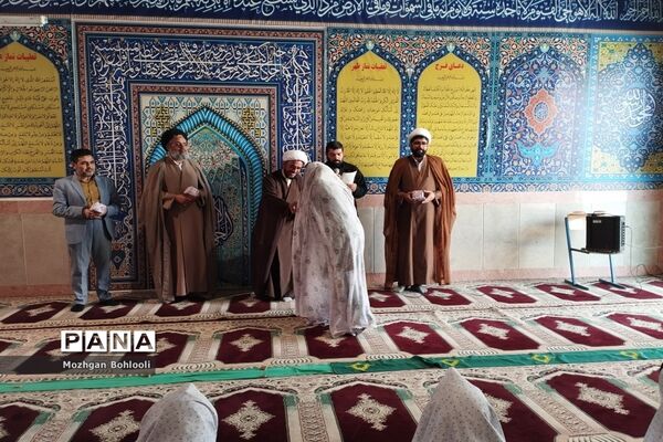 برگزاری نماز جماعت در دبیرستان دخترانه رضوانه شاهبیکی سربیشه
