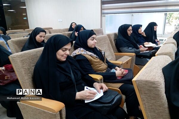 نشست معاونان و رابطان پرورشی مدارس استثنایی شهر تهران