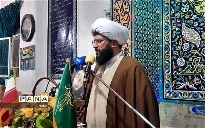 تمامی مسئولین برای خدمت به مردم حول محور ولایت، مکمل یکدیگر خدمت می‌کنند