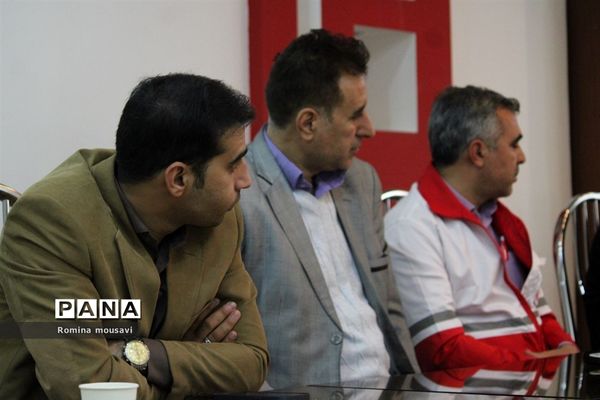 بازدید از مدارس ایمن در برابر زلزله