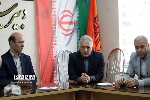 بازدید از مدارس ایمن در برابر زلزله