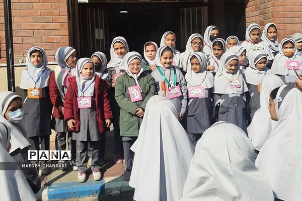 برگزاری انتخابات سفیران سلامت در دبستان دخترانه برکت و تلاش شهرستان‌پردیس