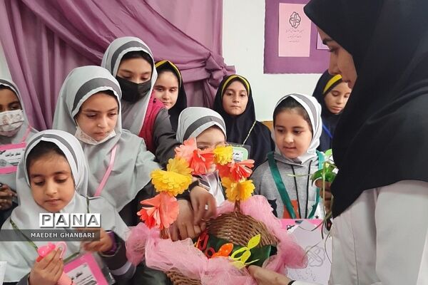 برگزاری انتخابات سفیران سلامت در دبستان دخترانه برکت و تلاش شهرستان‌پردیس