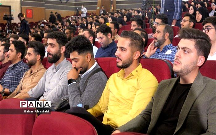 معلمان از معلم‌بودن می‌گویند؛ عشق است و افتخار
