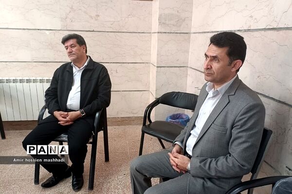 نشست صمیمی امام جمعه بخش رودهن با دانش‌آموزان هنرستان آیت الله رفسنجانی رودهن‌