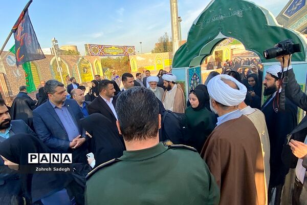 مراسم بدرقه دانش‌آموزان دختر عازم اردوی راهیان‌نور در فرهنگسرای ولاء شهرری