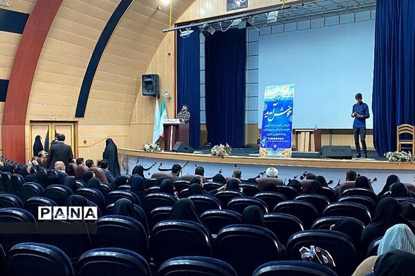 مراسم بدرقه دانش‌آموزان دختر عازم اردوی راهیان‌نور در فرهنگسرای ولاء شهرری