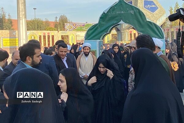 مراسم بدرقه دانش‌آموزان دختر عازم اردوی راهیان‌نور در فرهنگسرای ولاء شهرری